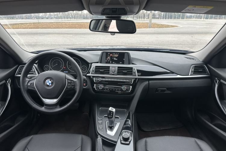Used BMW 3 Series 2017 320Li Fashion Model
