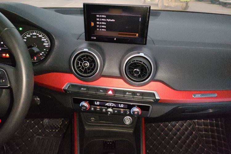 Used Audi Q2L 2018 35 TFSI Fashion Dynamic Version China V Emission Standard
