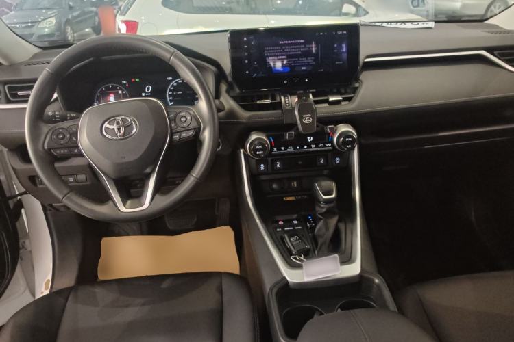 Used Toyota RAV4 2023 2.0L CVT Two-Wheel Drive Fashion Plus Edition
