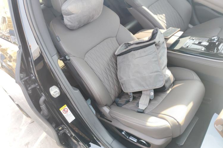 Used BYD Han 2022 EV Genesis Edition 715KM Front-Wheel-Drive Prestige Model
