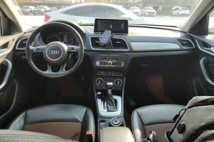 Used Audi Q3 2017 35 TFSI Fashion Model
