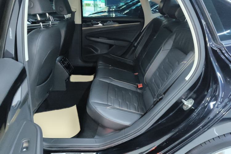 Used Volkswagen Passat 2020 330TSI Elite Edition China VI
