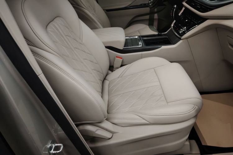 Used Buick GL8 2022 ES Landtrek 653T Comfort Edition
