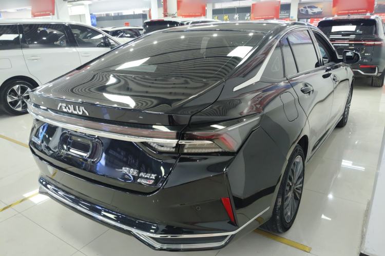 Used Dongfeng Aeolus Yixuan MAX 2023 1.5T Ultra-Stylish Trendsetting Dad Edition
