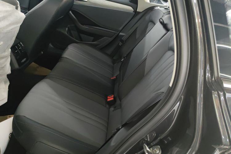 Used Volkswagen Sagitar 
