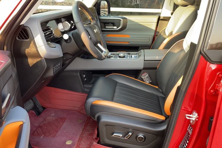 Used  BJ40 2024 2.0T All-New Urban Hunter Edition Chivalrous Style
