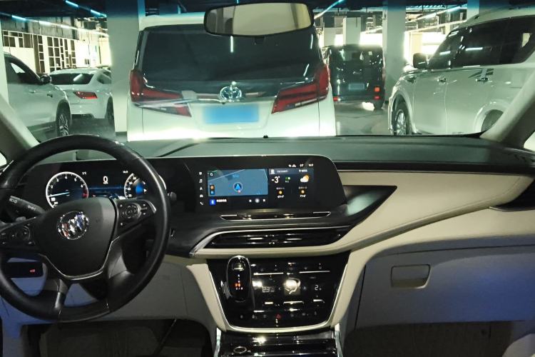 Used Buick GL8 2022 ES Landtrek 653T Comfort Edition