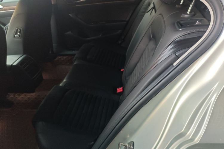 Used Volkswagen Magotan 2018 330TSI DSG Luxury Model
