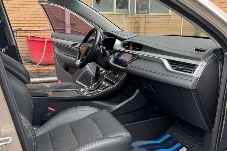 Used Geely Auto Emgrand 2019 Leading Edition 1.5L CVT Prestige Model China VI Standard
