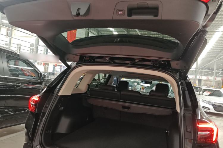 Used Buick Envision 2021 Encore Plus 652T Five-Seat All-Wheel-Drive Luxury Model
