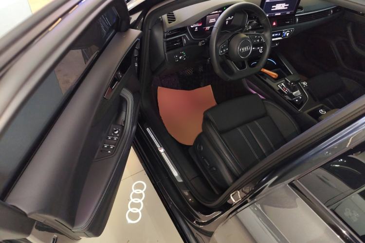 Used Audi A4L 2023 40 TFSI Luxury Dynamic Model
