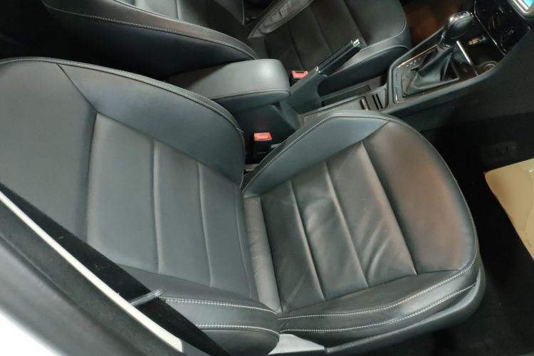 Used Volkswagen Gran Lavida 2015 230TSI DSG Comfort Edition
