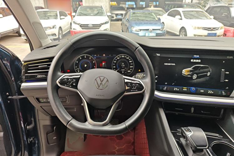 Used Volkswagen Touareg 2022 3.0 TSI Luxury Edition Black Diamond Sport Package