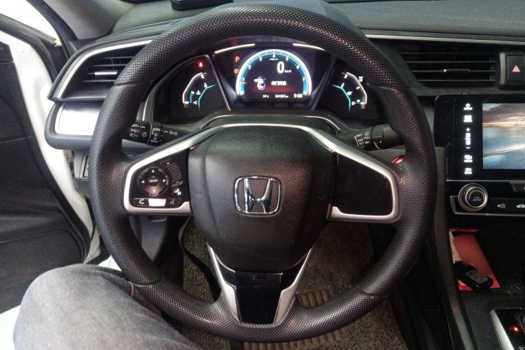 Used Honda Civic 2016 220TURBO CVT Luxury Edition
