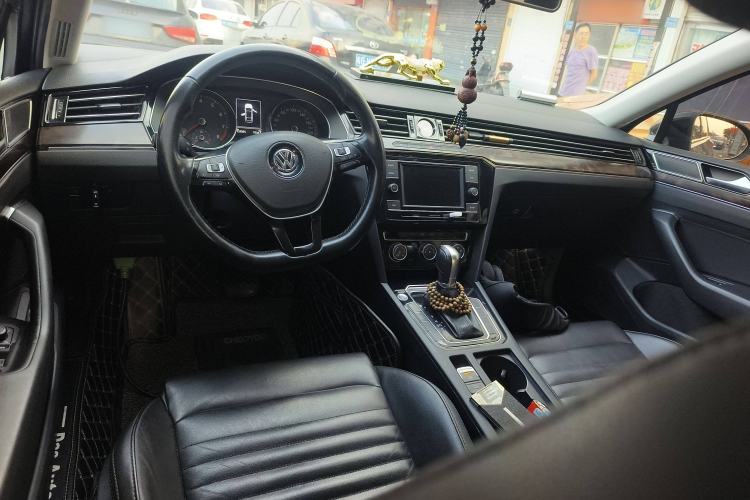 Used Volkswagen Magotan 2019 330TSI DSG Leading Model China VI Standard
