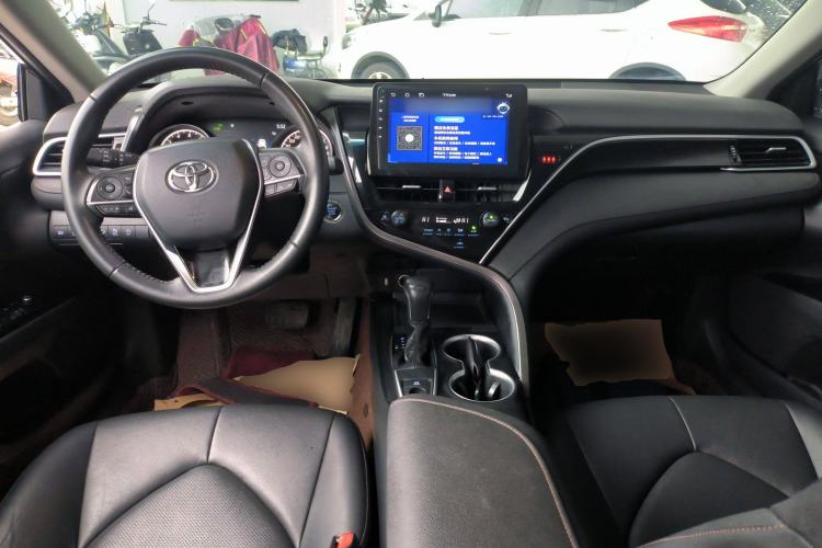 Used Toyota Camry 2021 2.0G Luxury Edition
