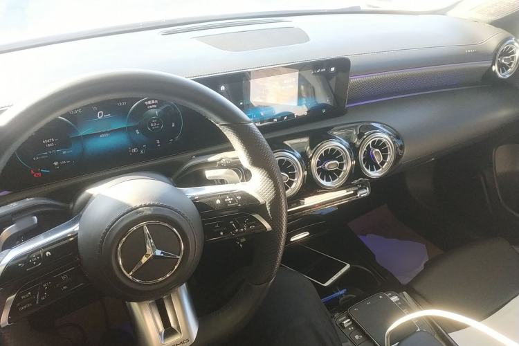 Used Mercedes-Benz A-Class 2021 A 200 L Sport Sedan Fashion Model
