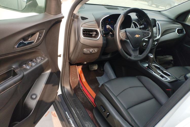 Used Chevrolet Equinox 2019 535T Automatic YuJie Edition China VI
