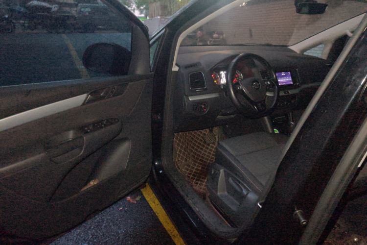 Used Volkswagen Sharan 2016 280TSI Enjoyment Model 7-Seater