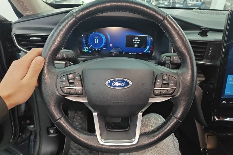 Used Ford Explorer 2020 EcoBoost 285 4x4 Titanium Edition 7-Seater
