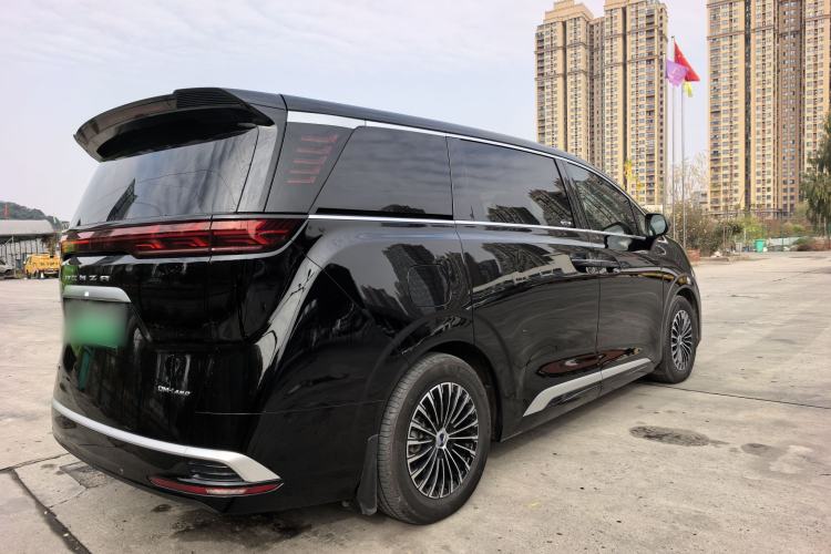 Used Denza D9 2022 DM-i 970 Four-Wheel Drive Prestige Model
