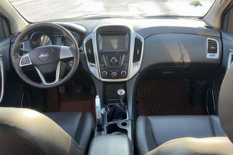 Used JMC Yuhu 7 2016 2.4T Four-Wheel Drive Luxury Edition JX4D24
