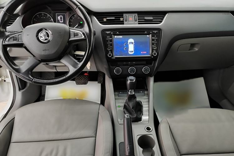 Used Skoda Octavia 2015 1.4TSI DSG Yijun Edition
