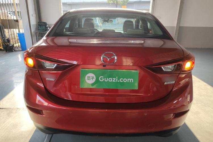 Used Mazda Mazda 3 Axela 2014 Sedan 2.0L Automatic Sport Model