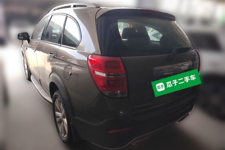 Used Chevrolet Captiva 2015 2.4L 4x4 Flagship Edition 7-Seater
