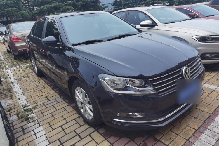 Used Volkswagen Lavida 2017 1.6L Automatic Comfort Edition
