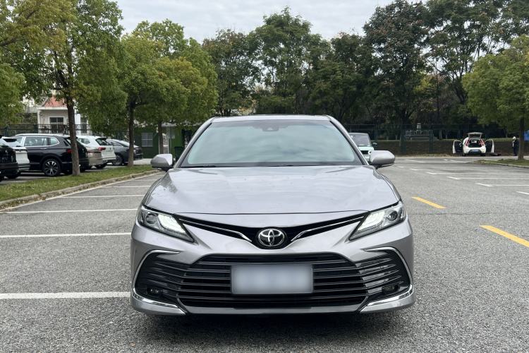 Used Toyota Camry 2021 2.0G Luxury Edition
