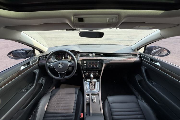 Used Volkswagen Magotan 2019 330TSI DSG Luxury Version China VI Standard
