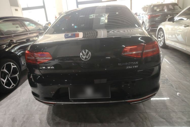 Used Volkswagen Magotan 2017 330TSI DSG Luxury Model
