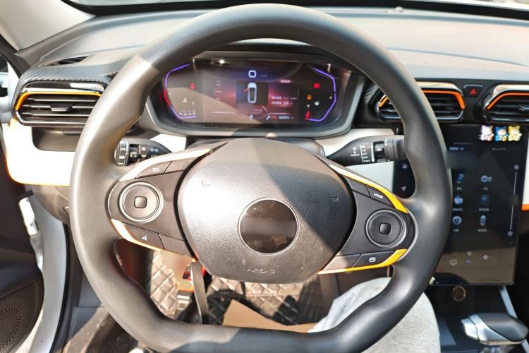 Used Dongfeng Aeolus Yixuan 2023 Mach Edition 1.5L Automatic Chasing Shadow Version
