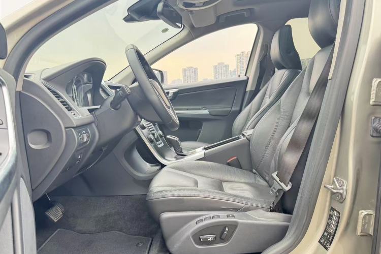 Used Volvo XC60 2014 T5 Zhiyi Edition
