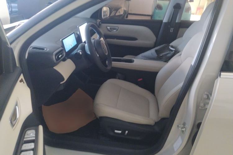 Used Wuling Bingo PLUS 2024 330 km Range Five-Seater Version
