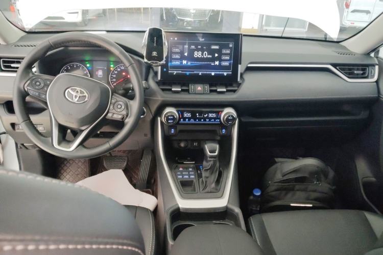 Used Toyota Wildlander 2022 2.0L CVT 4x4 Luxury PLUS Edition