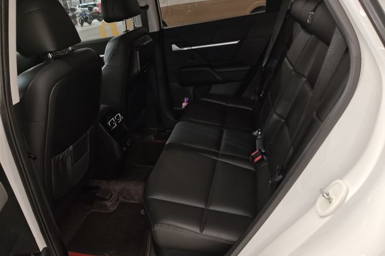 Used Hyundai ix35 2023 Musso 2.0L Deluxe Edition DLX
