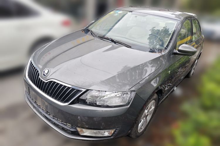 Used Skoda Rapid 2015 1.6L Manual Smart Selection Model