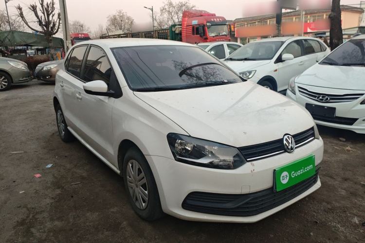 Used Volkswagen Polo 2016 1.4L Manual Fashion Model