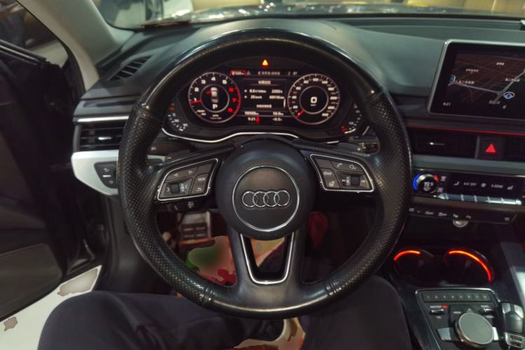 Used Audi A4L 2019 40 TFSI Fashion Edition China VI Emission Standard
