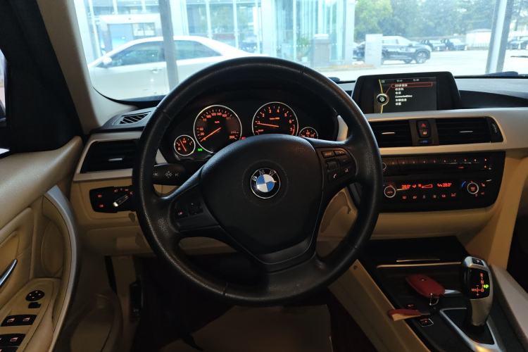 Used BMW 3 Series 2014 320i Sport Edition
