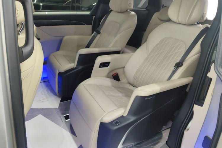 Used Buick GL8 2022 ES Land Cruiser 653T Luxury Model