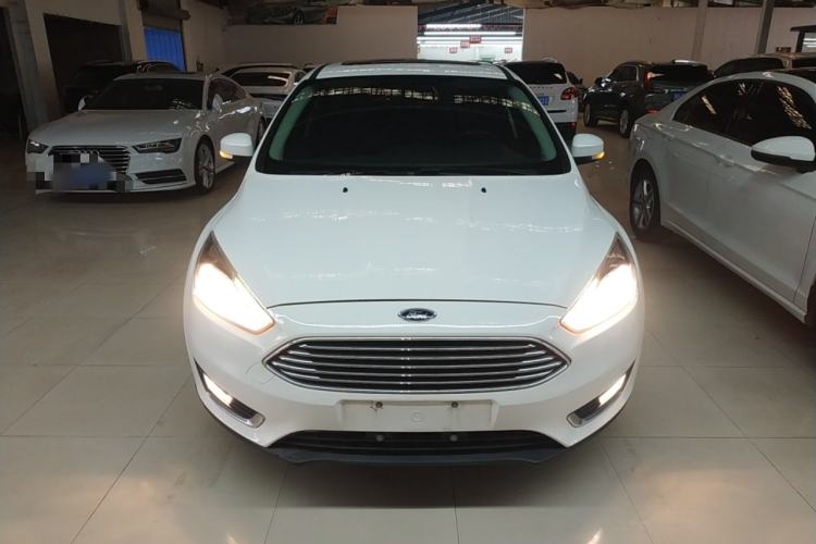 Used Ford Focus 2018 Sedan Classic EcoBoost 180 Automatic Elite Model