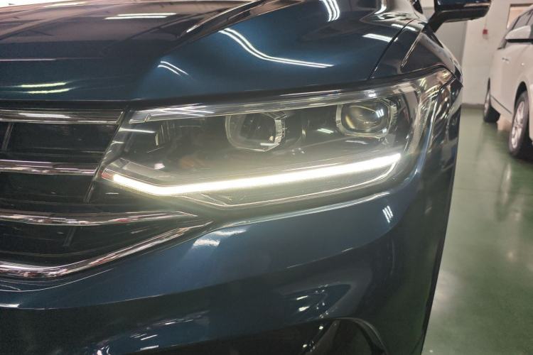 Used Volkswagen Tiguan L 2022 330TSI Automatic Two-Wheel Drive R-Line Enhanced Edition
