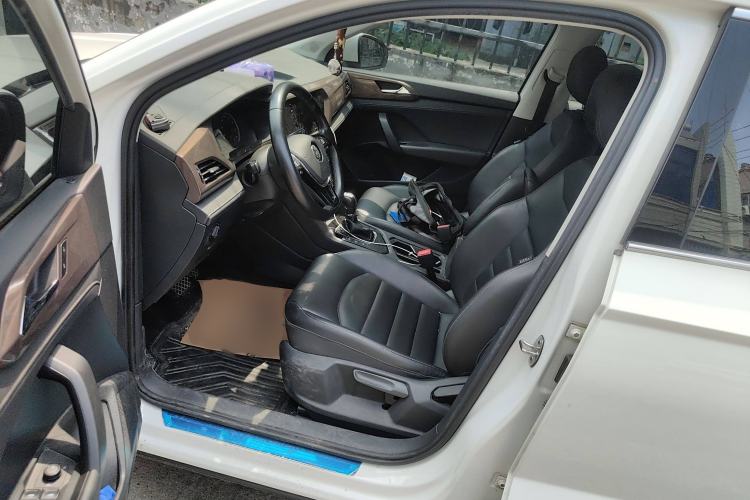 Used Volkswagen Tharu 2020 280TSI Two-Wheel Drive Luxury Edition China VI Standard