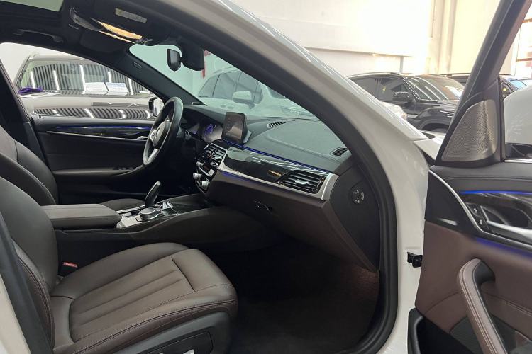 Used BMW 5 Series 2019 525Li M Sport Package