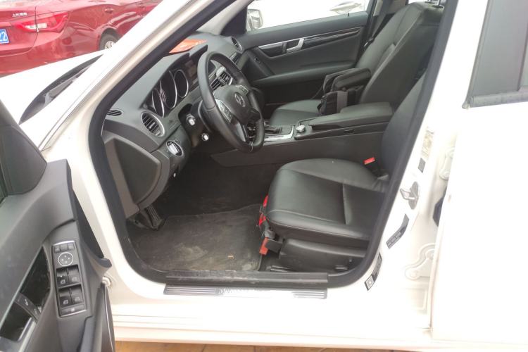 Used Mercedes-Benz C-Class 2013 C 180 Classic Grand Edition
