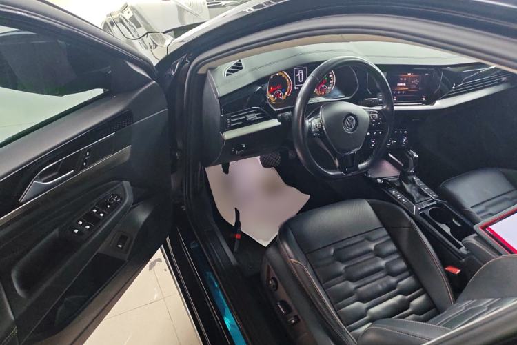 Used Volkswagen Passat 2019 330TSI Elite Edition China VI
