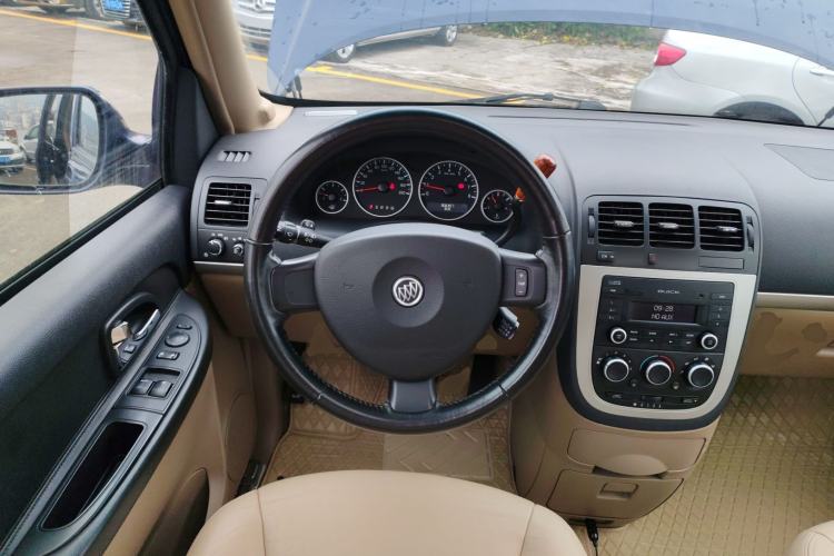 Used Buick GL8 2014 2.4L Executive Edition
